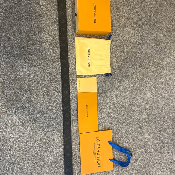 Louis Vuitton Belt - Picture 3 of 4
